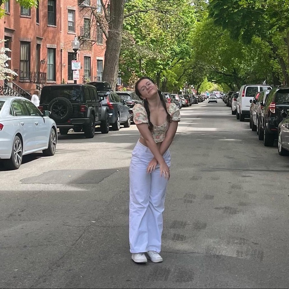 Meet your Posher, Izzy